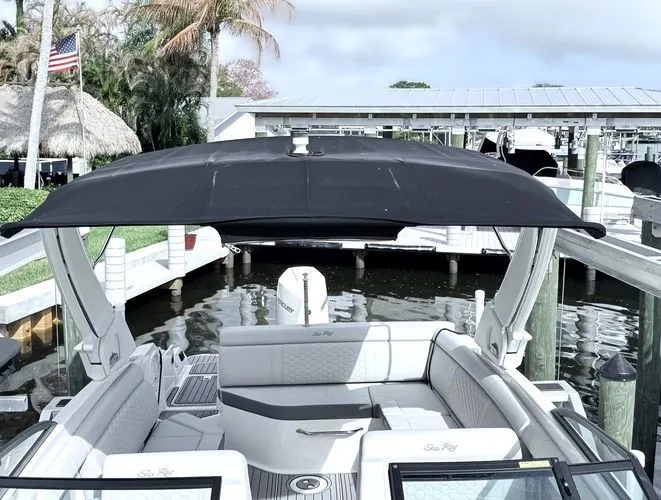 Slide: The Image of 2024 Sea Ray 270 Sdx - Image 11 - 11