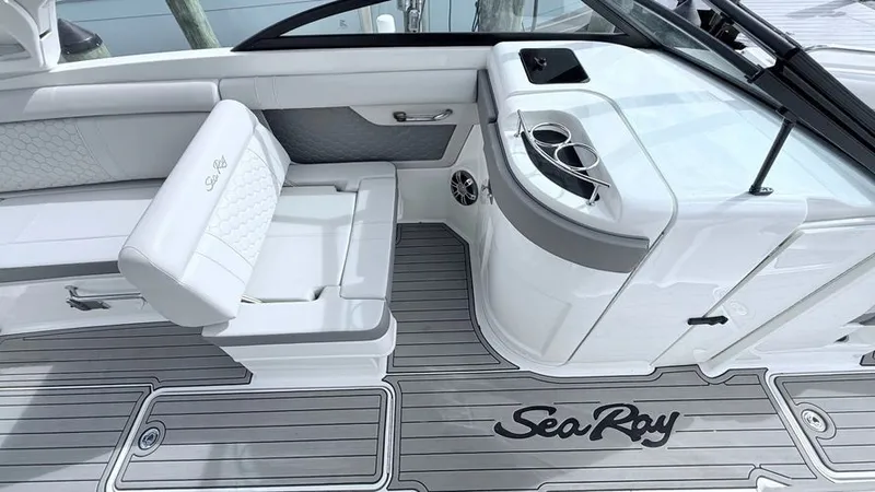 Slide: The Image of 2024 Sea Ray 270 Sdx - Image 12 - 12