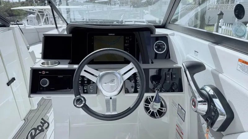 Slide: The Image of 2024 Sea Ray 270 Sdx - Image 14 - 14