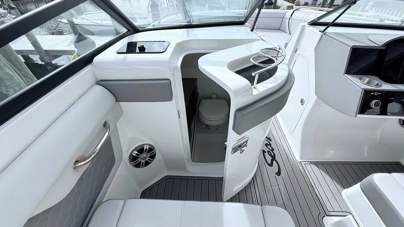 Slide: The Image of 2024 Sea Ray 270 Sdx - Image 23 - 23