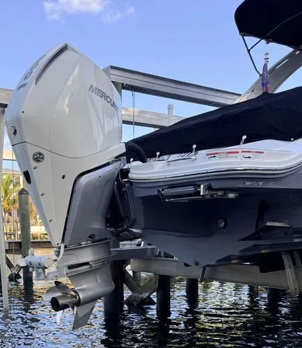 Slide: The Image of 2024 Sea Ray 270 Sdx - Image 28 - 28