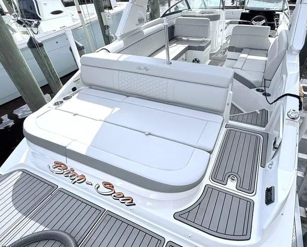 Slide: The Image of 2024 Sea Ray 270 Sdx - Image 5 - 5
