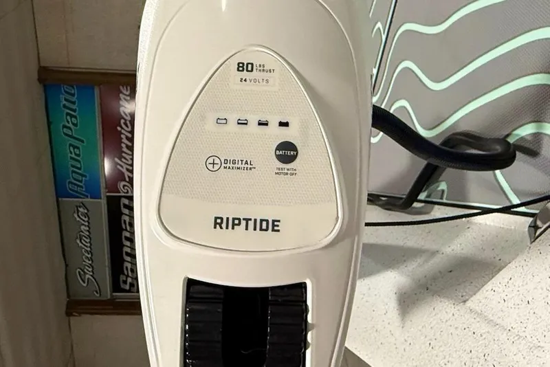 Slide: The Image of Riptide motor with 80 lbs thrust, 24 volts, featuring digital maximizer technology. - 9