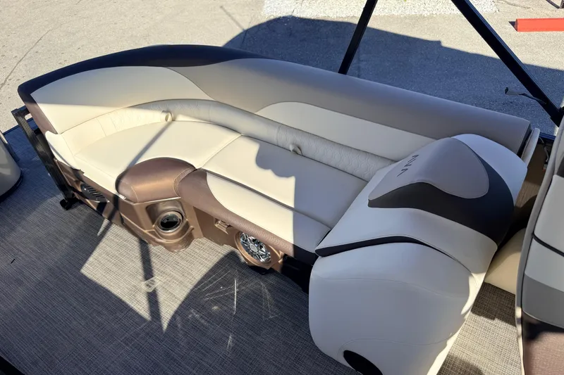 Slide: The Image of Luxurious seating on 2026 Avalon 2385 LSZ Quad Lounger, Tri Toon boat. - 18