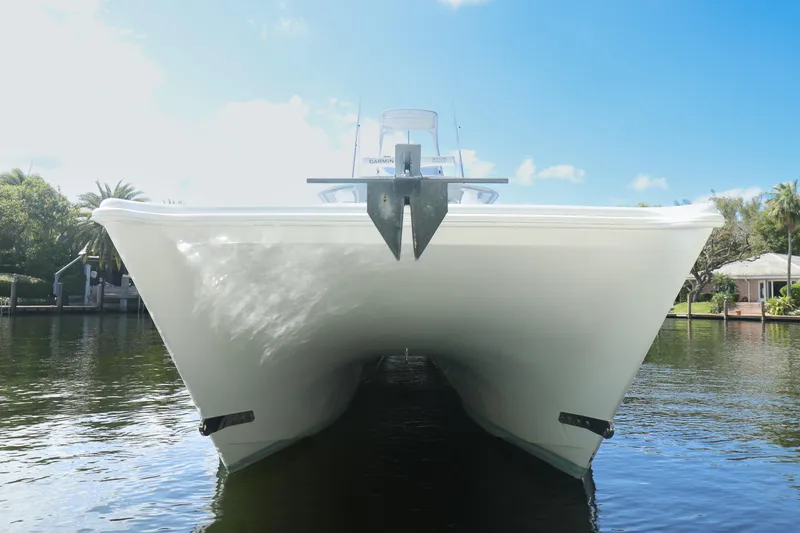 Slide: The Image of Freeman 47 boat with Garmin xHD2 radar, 2022 model, featuring advanced navigation technology. - 49