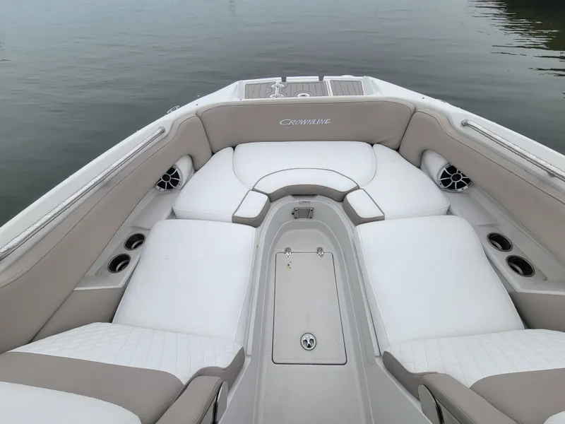 Slide: The Image of Crownline Boats E275XS 2019 - 2