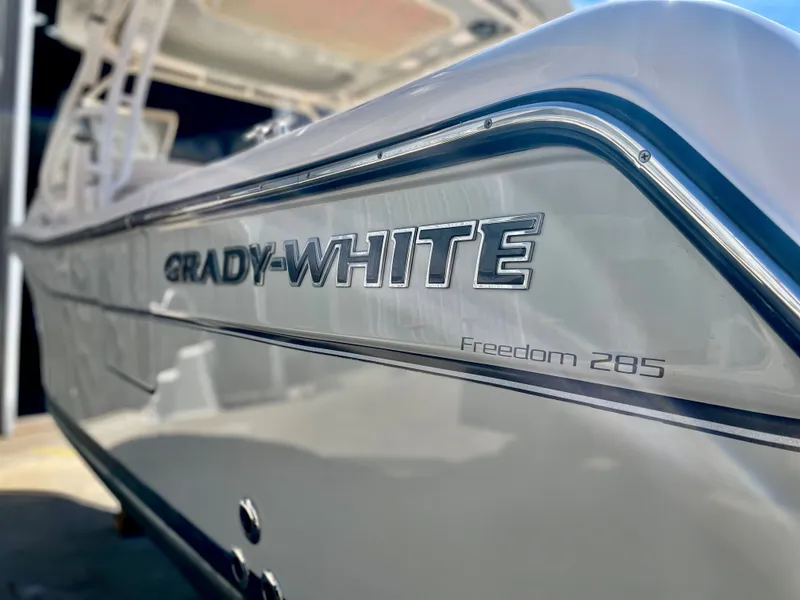 Slide: The Image of Grady-White Freedom 285 2021 - 19