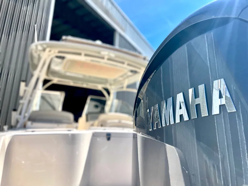 Slide: The Image of Grady-White Freedom 285 2021 - 23