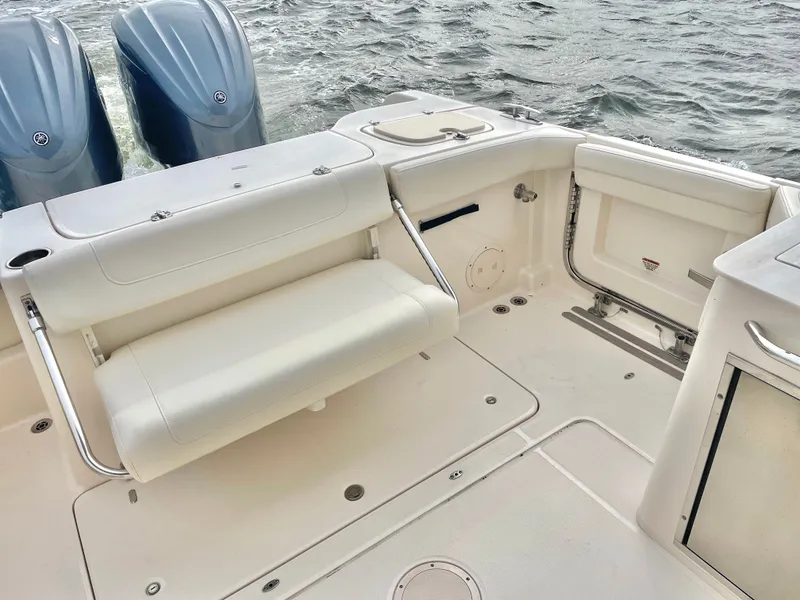 Slide: The Image of Grady-White Freedom 285 2021 - 49