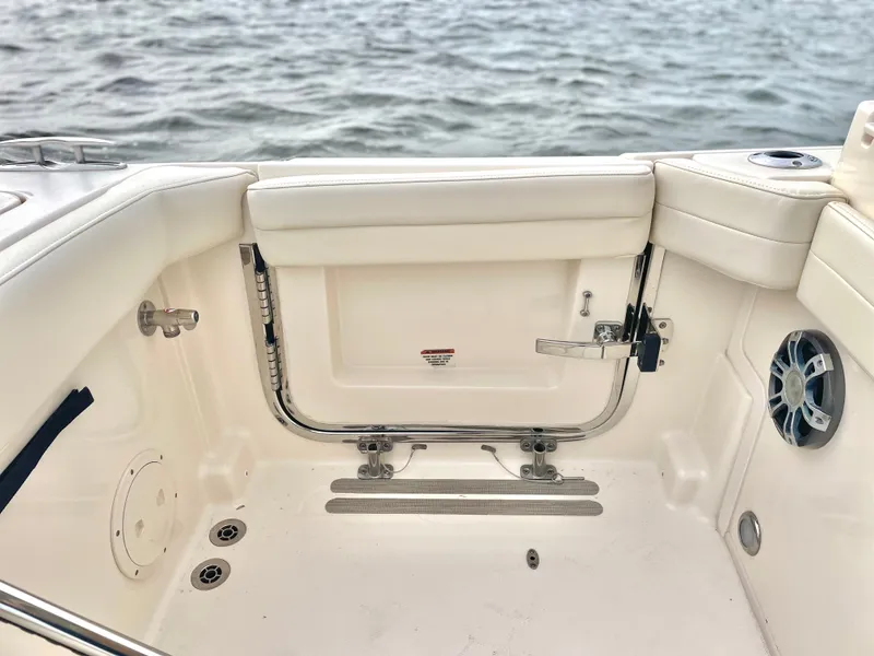 Slide: The Image of Grady-White Freedom 285 2021 - 50