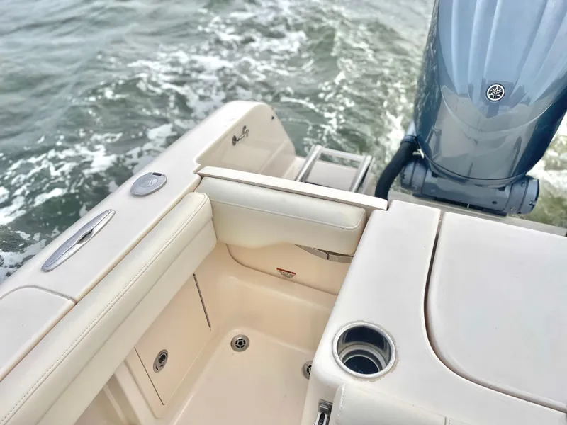 Slide: The Image of Grady-White Freedom 285 2021 - 53