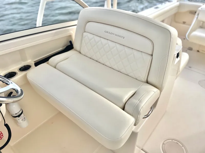 Slide: The Image of Grady-White Freedom 285 2021 - 61