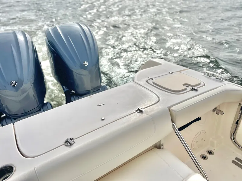 Slide: The Image of Grady-White Freedom 285 2021 - 62