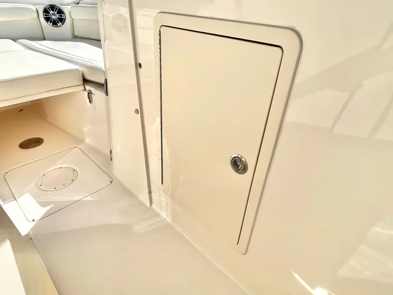 Slide: The Image of Grady-White Freedom 285 2021 - 71