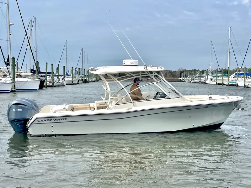 Slide: The Image of Grady-White Freedom 285 2021 - 8