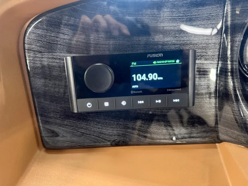 Slide: The Image of Tahoe LTZ 300HP VRB 2385 Swingback Tritoon 2026 - 13