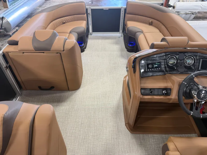 Slide: The Image of Tahoe LTZ 300HP VRB 2385 Swingback Tritoon 2026 - 29