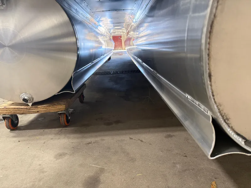 Slide: The Image of Tahoe LTZ 300HP VRB 2385 Swingback Tritoon 2026 - 46