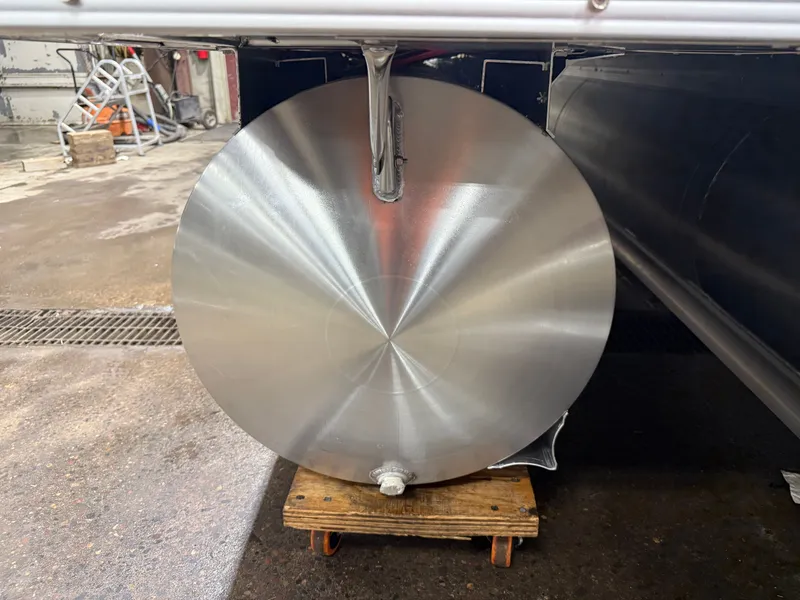 Slide: The Image of Tahoe LTZ 300HP Quad Lounge 2385 Tritoon 2026 - 45