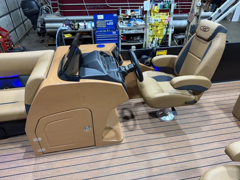 Slide: The Image of Bentley Pontoons Legacy 300HP Swingback 243 Tritoon 2026 - 19