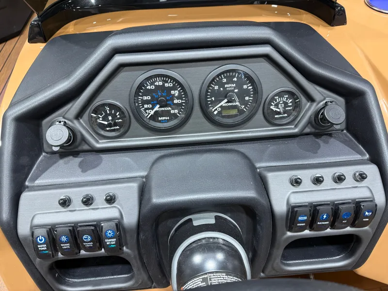 Slide: The Image of Bentley Pontoons Legacy 300HP Swingback 243 Tritoon 2026 - 23