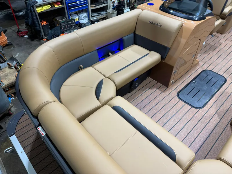 Slide: The Image of Bentley Pontoons Legacy 300HP 243 Navigator Quad Lounge Tritoon 2026 - 10