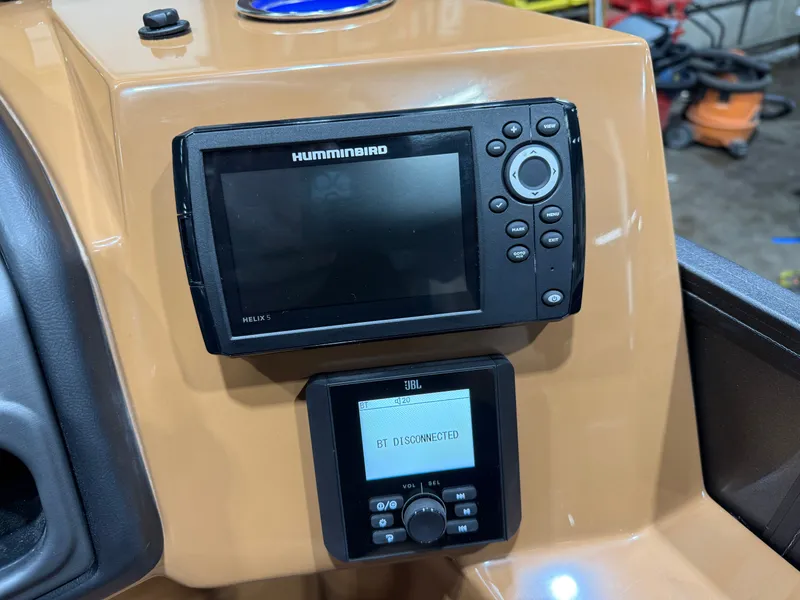 Slide: The Image of Bentley Pontoons Legacy 300HP 243 Navigator Quad Lounge Tritoon 2026 - 20