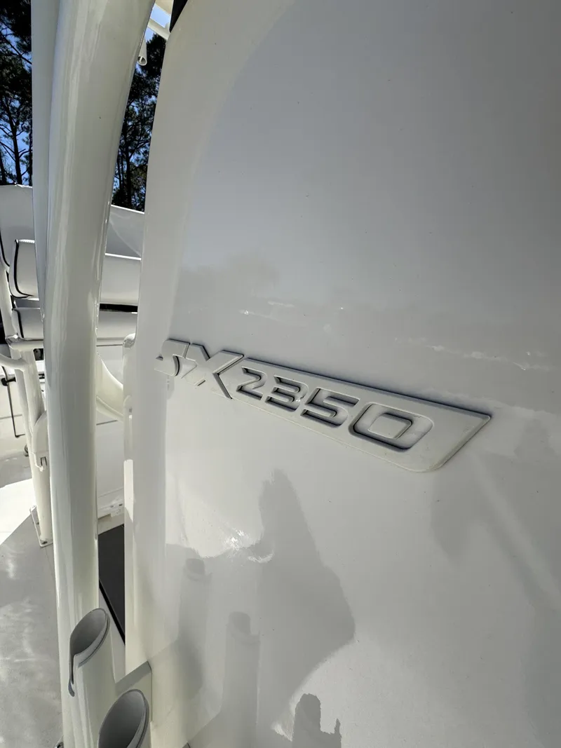 Slide: The Image of Skeeter SX2350 2026 - 11