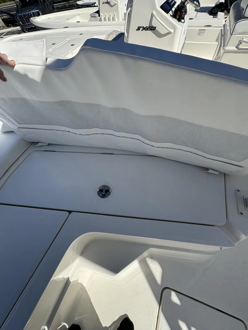 Slide: The Image of Skeeter SX2350 2026 - 39