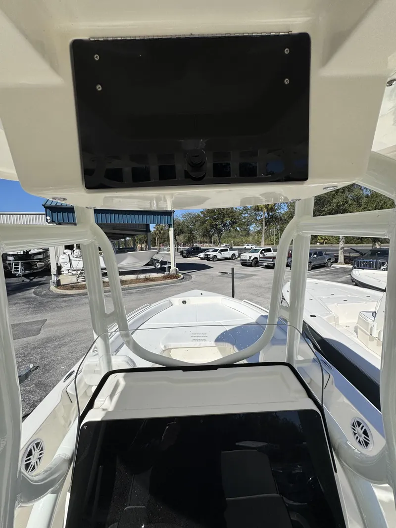 Slide: The Image of Skeeter SX2350 2026 - 47