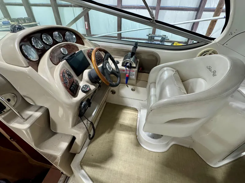 Slide: The Image of Sea Ray Sundancer 280 2005 - 5