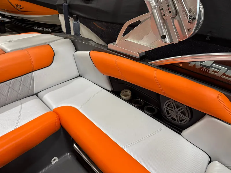 Slide: The Image of MasterCraft X2 2014 - 15