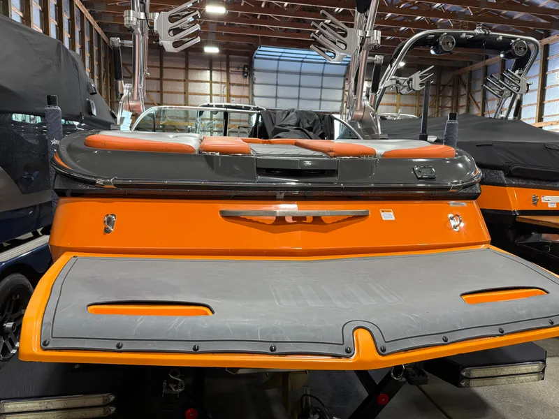 Slide: The Image of MasterCraft X2 2014 - 4