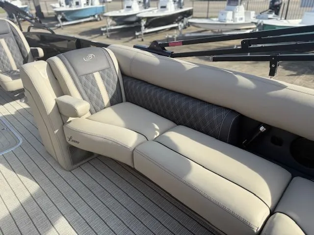 Slide: The Image of Barletta L25UC 2023 - 24