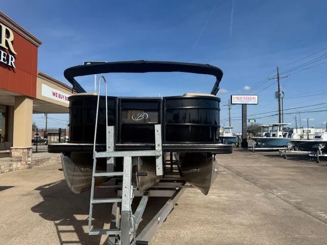 Slide: The Image of Barletta L25UC 2023 - 3