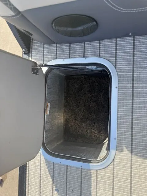 Slide: The Image of Barletta L25UC 2023 - 8