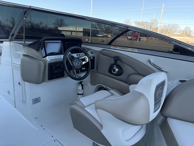 Slide: The Image of Crownline Boats 280 SS 2022 - 14