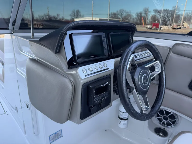 Slide: The Image of Crownline Boats 280 SS 2022 - 16