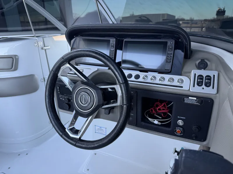 Slide: The Image of Crownline Boats 280 SS 2022 - 17