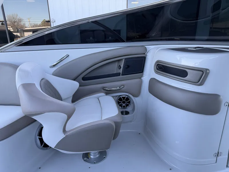 Slide: The Image of Crownline Boats 280 SS 2022 - 18