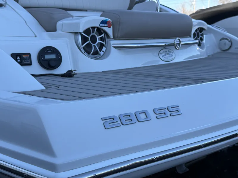 Slide: The Image of Crownline Boats 280 SS 2022 - 29