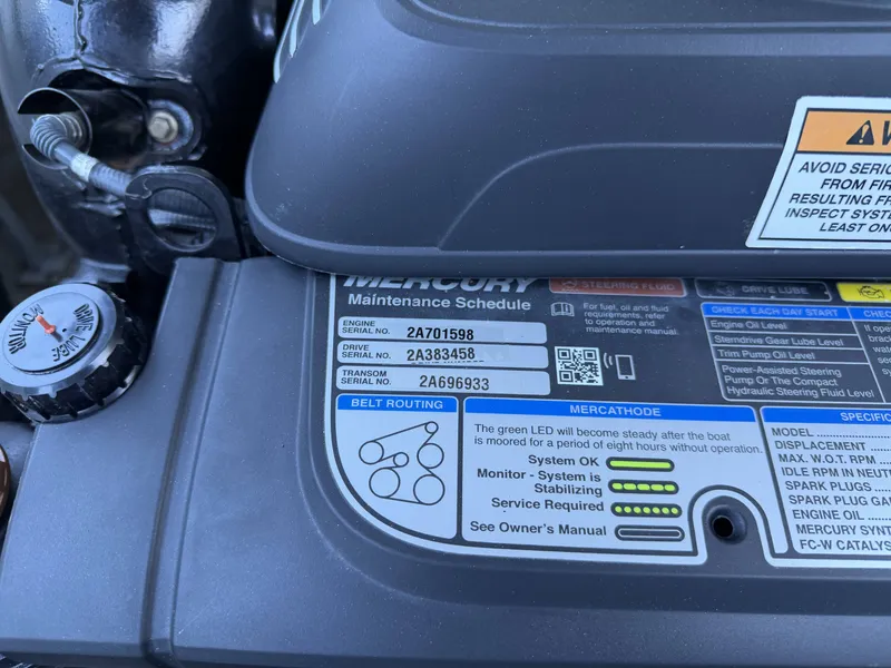 Slide: The Image of Crownline Boats 280 SS 2022 - 33