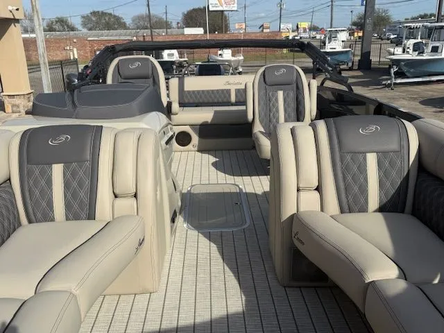 Slide: The Image of Barletta L25UC 2023 - 7