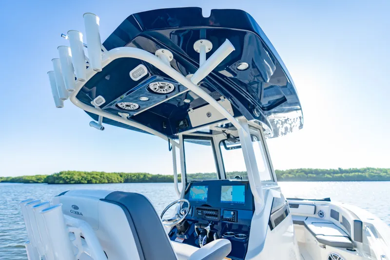 Slide: The Image of Cobia 245 Center Console 2026 - 4