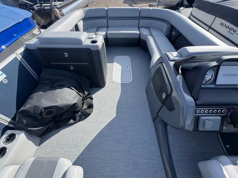 Slide: The Image of Monaco 275ZBQ 2026 - 18