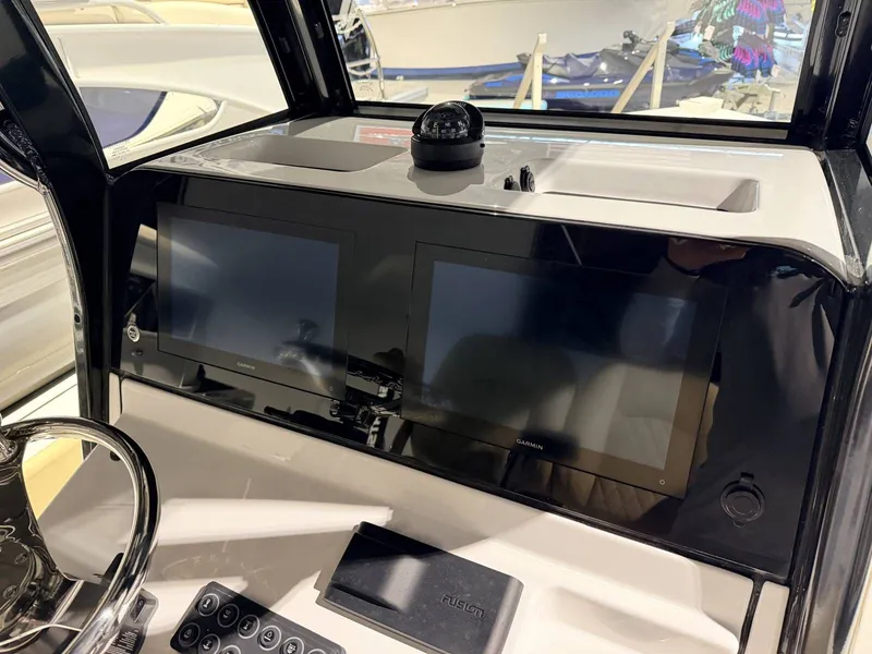 Slide: The Image of Sportsman Masters 247OE Bay Boat 2026 - 14