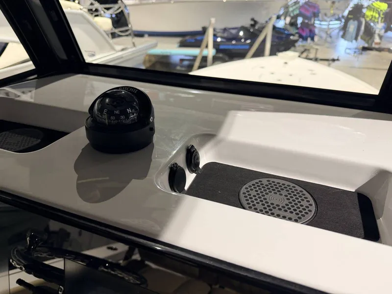 Slide: The Image of Sportsman Masters 247OE Bay Boat 2026 - 15