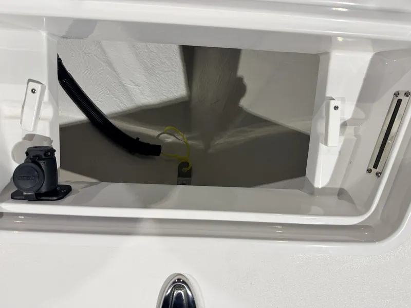 Slide: The Image of Sportsman Masters 247OE Bay Boat 2026 - 7