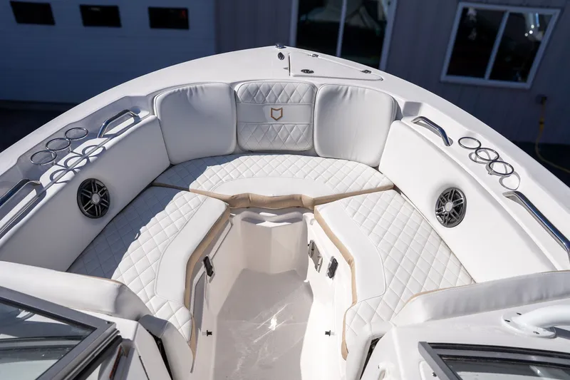 Slide: The Image of Sea Fox 228 Traveler 2026 - 10