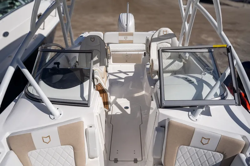 Slide: The Image of Sea Fox 228 Traveler 2026 - 12